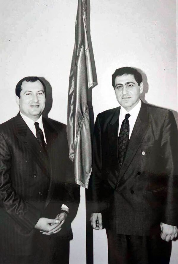 «Նա ստեղծել է մեր դիվանագիտությունը». նախագահը հետմահու պարգևատրեց Արման Կիրակոսյանին «Նա ստեղծել է մեր դիվանագիտությունը». նախագահը հետմահու պարգևատրեց Արման Կիրակոսյանին - Sputnik Արմենիա