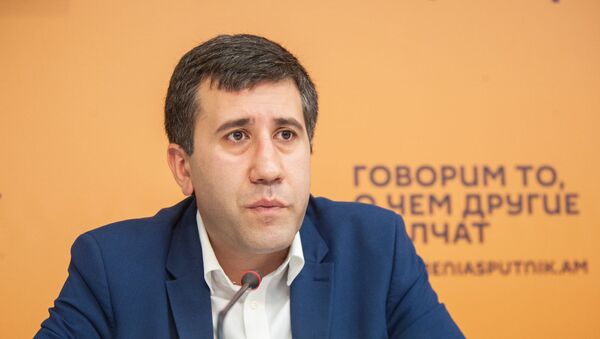 Рубен Меликян на пресс-конференции в мультимедийном пресс-центре Sputnik (26 июля 2019). Еревaн - Sputnik Армения