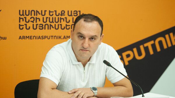 Георгий Меликян на пресс-конференции в мультимедийном пресс-центре Sputnik (26 июля 2019). Еревaн - Sputnik Արմենիա