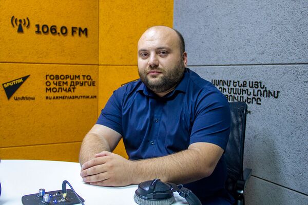 Замгубернатора Вайоцдзорской области уволен: дело в поддельном дипломе? Замгубернатора Вайоцдзорской области уволен: дело в поддельном дипломе? - Sputnik Армения