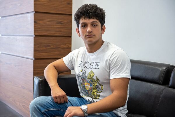 Число зараженных в Китае скрывается: студент-армянин срочно возвращается домой Число зараженных в Китае скрывается: студент-армянин срочно возвращается домой - Sputnik Армения
