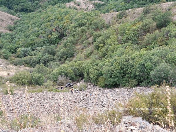 Գորիս-Ստեփանակերտ ճանապարհին մեքենան ընկել է ձորը. վարորդն ու ուղևորը տեղում մահացել են Գորիս-Ստեփանակերտ ճանապարհին մեքենան ընկել է ձորը. վարորդն ու ուղևորը տեղում մահացել են - Sputnik Արմենիա