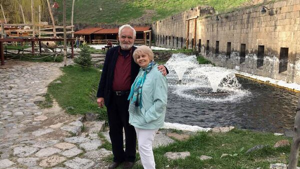 Супруги-блогеры Анаида Бубушян и Армен Варданян в Гюмри - Sputnik Արմենիա