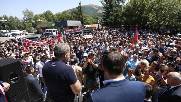 Премьер-министр Армении Никол Пашинян в Джермуке (23.08.2019) - Sputnik Արմենիա