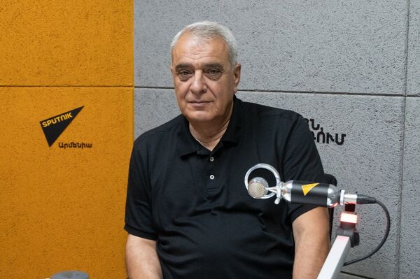 «Կարծում եմ` արդեն միացել է այս իշխանության հեռանալու հետհաշվարկի ժամացույցը». Շահնազարյան «Կարծում եմ` արդեն միացել է այս իշխանության հեռանալու հետհաշվարկի ժամացույցը». Շահնազարյան - Sputnik Արմենիա