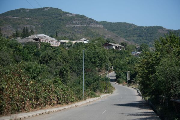 Въезд в село Чинари Тавушской области - Sputnik Армения