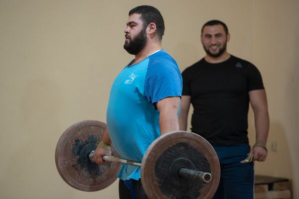 Тренировка армянских тяжелоатлетов - Sputnik Армения