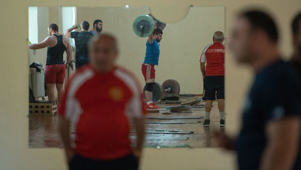 Тренировка армянских тяжелоатлетов - Sputnik Արմենիա