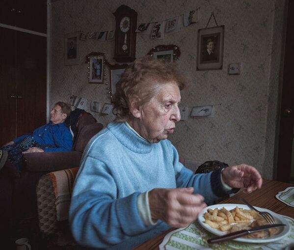 Снимок  Alma and Alzheimer's британского фотографа Jason Parnell-Brookes, занявший первое место в категории Open Award single photo конкурса Nikon Photo Contest 2018-2019 - Sputnik Армения