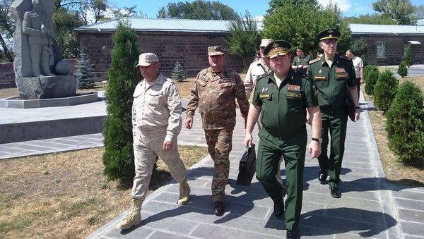 Делегация Главного управления военной полиции МО РФ посетила Российскую военную базу Южного военного округа (28 августа 2019). Гюмри - Sputnik Армения