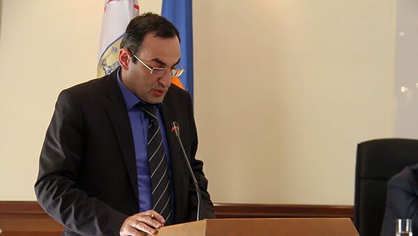 Сос Маргарян на итоговом заседании мэрии по вопросом чрезвычайных ситуаций 2015-го года (17 февраля 2016). Еревaн - Sputnik Արմենիա