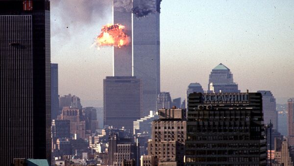 Самолет врезается в башню Всемирного торгового центра 11 сентября 2001 года - Sputnik Армения
