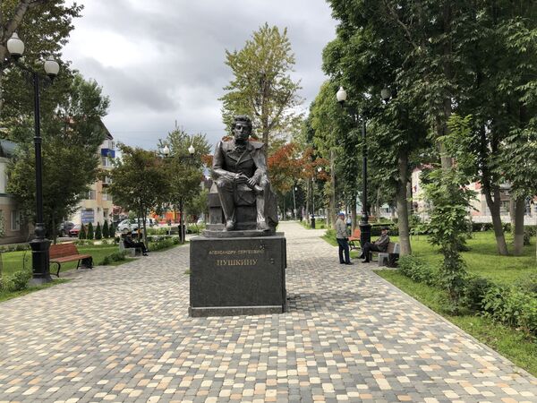 Мэр Южно-Сахалинска: город ждет учителей и строителей Мэр Южно-Сахалинска: город ждет учителей и строителей - Sputnik Армения
