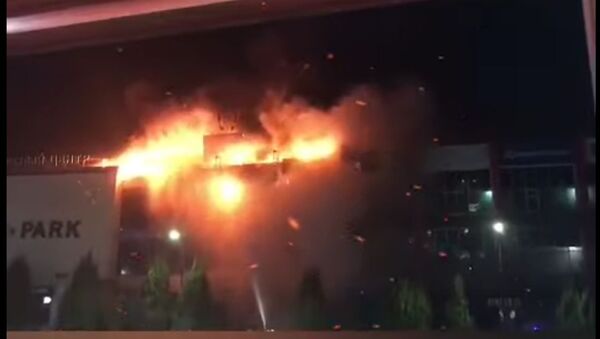 Пожар в ТЦ Гранд Парк (19 сентября 2019). Грозный - Sputnik Արմենիա