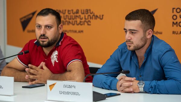 Пресс-конференция представителей фан-клуба Red Eagles (20 сентября 2019). Еревaн - Sputnik Արմենիա