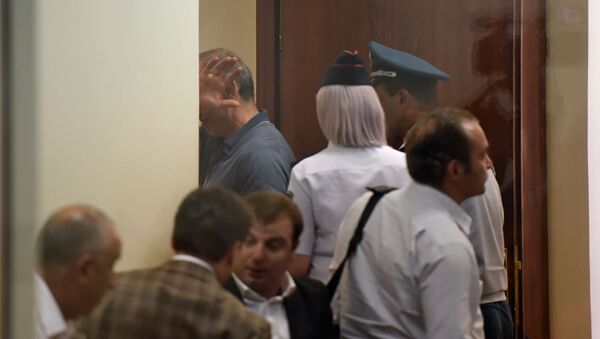Роберт Кочарян покидает судебное заседание (20 сентября 2019). Еревaн - Sputnik Армения
