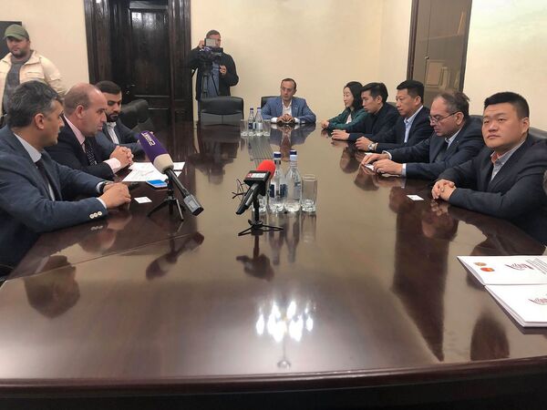 От экспорта до прямых рейсов: чем Гюмри заинтересовал китайцев От экспорта до прямых рейсов: чем Гюмри заинтересовал китайцев - Sputnik Армения