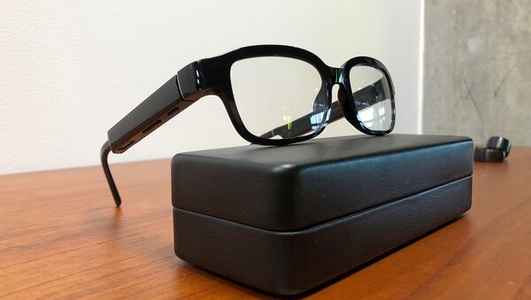 Echo Frames - новые очки от компании Amazon, которые поставляются с его виртуальным помощником Alexa в штаб-квартире компании (25 сентября 2019). Сиэтл - Sputnik Արմենիա
