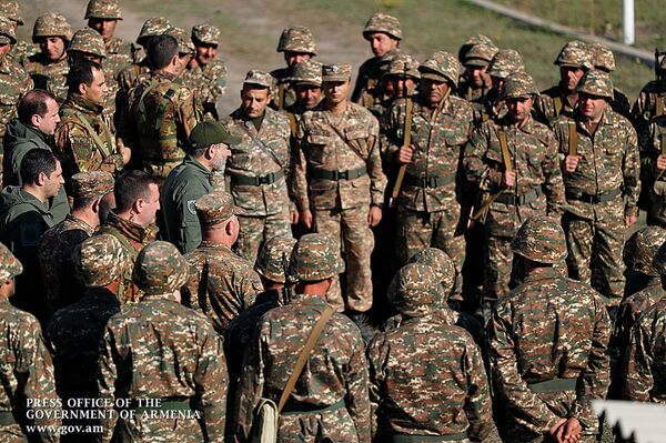За 24 часа мы удвоили численность армянской армии – Пашинян об учениях резервистов За 24 часа мы удвоили численность армянской армии – Пашинян об учениях резервистов - Sputnik Армения