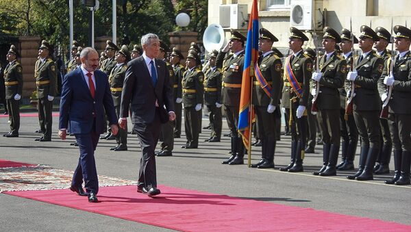 Премьер-министр Армении Никол Пашинян и премьер Сингапура Ли Сянлун - Sputnik Արմենիա