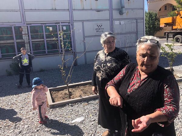 Բողոքի ակցիա Գյումրիում. բնակիչները պատրաստվում են երկար ժամանակով փակել փողոցը Բողոքի ակցիա Գյումրիում. բնակիչները պատրաստվում են երկար ժամանակով փակել փողոցը - Sputnik Արմենիա