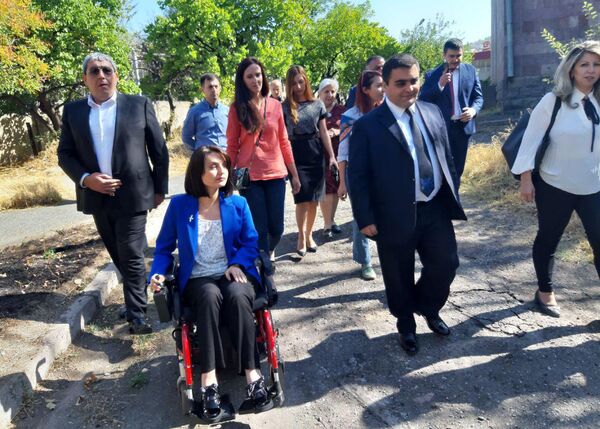 «Լավ օրից չենք այստեղ». Նորքի տուն-ինտերնատի անկողնային հիվանդներն այլևս խնդիր չեն ունենա «Լավ օրից չենք այստեղ». Նորքի տուն-ինտերնատի անկողնային հիվանդներն այլևս խնդիր չեն ունենա - Sputnik Արմենիա