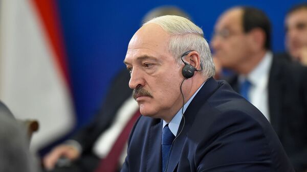 Президент Беларуси Александр Лукашенко во время расширенного заседания Высшего Евразийского Экономического Совета (1 октября 2019). Еревaн - Sputnik Армения