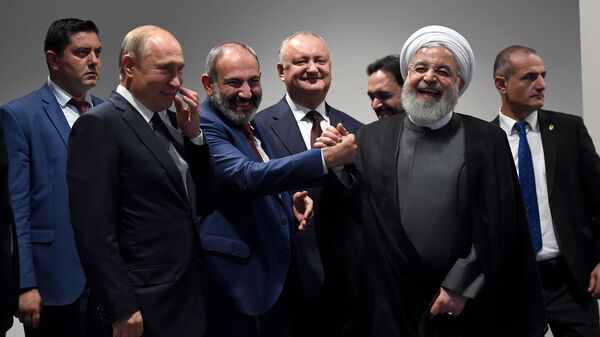 Главы стран-участниц Заседания Высшего Евразийского Экономического Совета в Центре креативных технологий Тумо (1 октября 2019). Еревaн - Sputnik Արմենիա