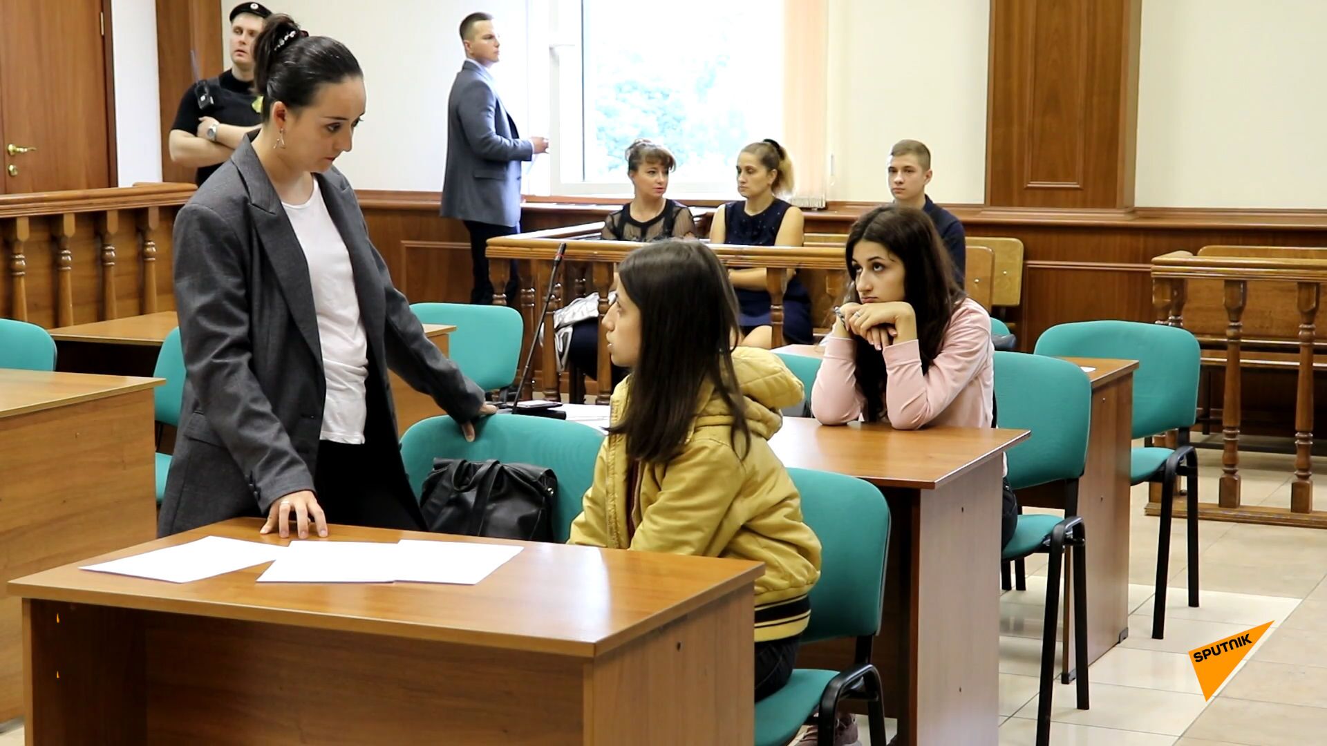 Сестер Хачатурян признали потерпевшими по делу о насилии и побоях со стороны отца - Sputnik Армения, 1920, 23.03.2021