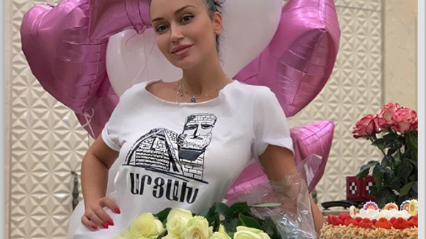 Супруга Артура Джанибекяна - Элина Джанибекян - Sputnik Армения