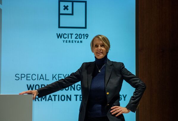 Քերոլայն Վիննետ, Berkeley SkyDeck-ի գործադիր տնօրեն, WCIT 2019 զեկուցող, «Զվարթնոց» օդանավակայան Քերոլայն Վիննետ, Berkeley SkyDeck-ի գործադիր տնօրեն, WCIT 2019 զեկուցող, «Զվարթնոց» օդանավակայան - Sputnik Արմենիա