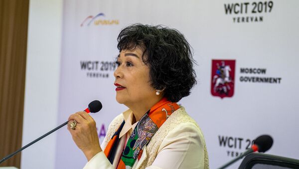 Президент Всемирного альянса информационных технологий и услуг (WITSA) Ивон Чу на пресс-конференции во время открытия WCIT 2019 (7 октября 2019). Ереван - Sputnik Армения