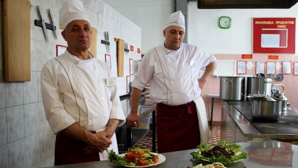 В Армении в Единый день национальной кухни повара ЮВО приготовили более 10 традиционных блюд - Sputnik Армения