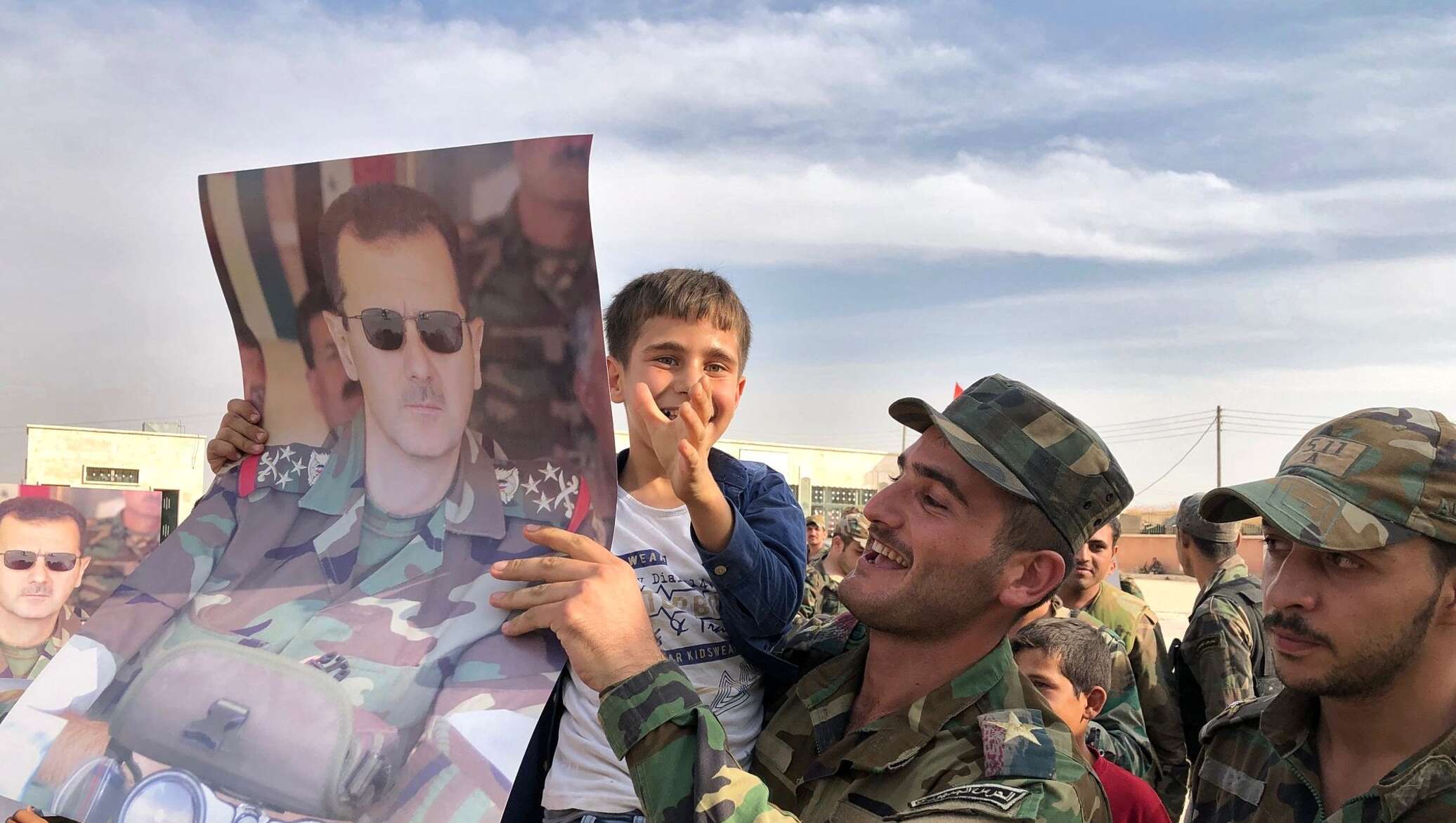 За сирию и башара. Сирия Башар Асад. Башар Асад и курды. Башар Асад с солдатами. Армия Башара Асада.
