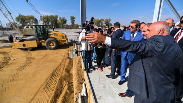 Премьер-министр Никол Пашинян посетил строящуюся автотаможню (19 октября 2019). Гюмри - Sputnik Армения