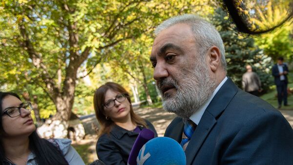 Армен Саркисян во дворе Национального собрания (27 октября 2019). Еревaн - Sputnik Армения