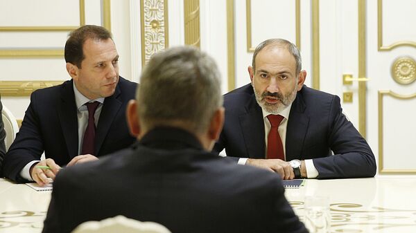 Премьер-министр Армении Никол Пашинян встретился с министром обороны России Сергеем Шойгу (29 октября 2019). Еревaн - Sputnik Արմենիա