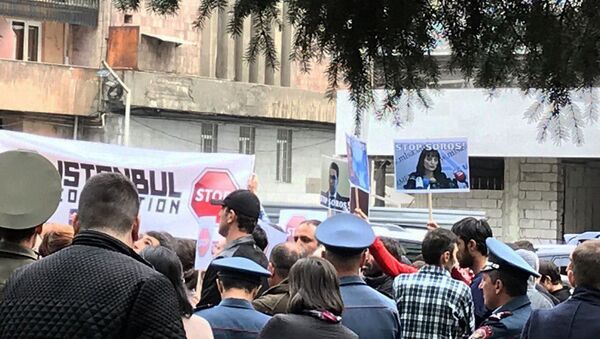Акция протеста противников Стамбулькой конвенции (1 ноября 2019). Еревaн - Sputnik Արմենիա
