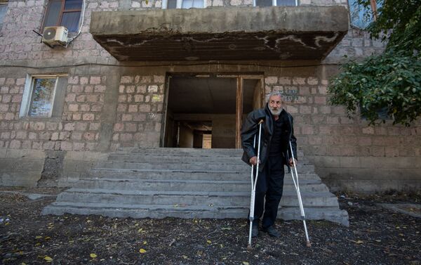 Житель общежития в селе Дарбник - Sputnik Армения