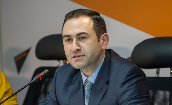 Айк Енокян Айк Енокян - Sputnik Արմենիա