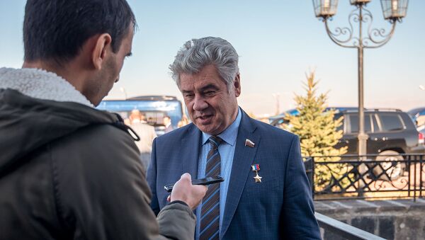 Виктор Бондарев во время интервью корреспонденту Sputnik Армения Ашоту Сафаряну (7 ноября 2019). Гюмри - Sputnik Армения