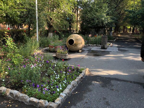 «Միայնակ գայլը» կրակի պես էր. ինչ է անում ազատամարտիկի ծեր մայրը որդու հիշատակի համար «Միայնակ գայլը» կրակի պես էր. ինչ է անում ազատամարտիկի ծեր մայրը որդու հիշատակի համար - Sputnik Արմենիա