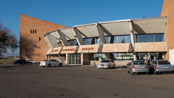 Здание аэропорта Ширак в Гюмри - Sputnik Армения