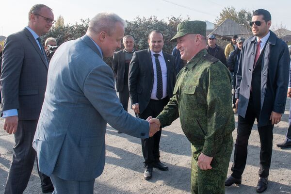 Зеленые и синие гости села Грибоедов: как у детей появился русский центр Зеленые и синие гости села Грибоедов: как у детей появился русский центр - Sputnik Армения