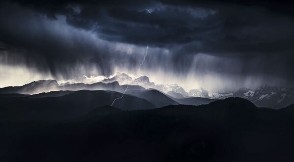 Սլովենացի լուսանկարիչ Ales Krivec-ի A stormy day լուսանկարը
 - Sputnik Արմենիա