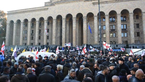 Акция протеста в столице Грузии против правящих властей (17 ноября 2019). Тбилиси - Sputnik Армения
