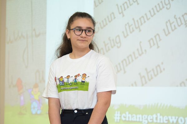 Как научить дружить: омбудсмен Армении подвел итоги конкурса об инклюзивном образовании Как научить дружить: омбудсмен Армении подвел итоги конкурса об инклюзивном образовании - Sputnik Армения