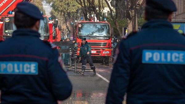 Пожар на перекрестке улиц Абовяна и Пушкина (21 ноября 2019). Еревaн - Sputnik Արմենիա