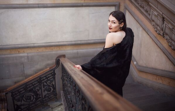 Իտալացի լուսանկարչի Elegance down the stairs լուսանկարը. The World's Best Photos of #Fashion2019 Իտալացի լուսանկարչի Elegance down the stairs լուսանկարը. The World's Best Photos of #Fashion2019 - Sputnik Արմենիա