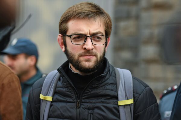Движение Рестарт требует от СНБ Армении защиты от атак в соцсетях Движение Рестарт требует от СНБ Армении защиты от атак в соцсетях - Sputnik Армения